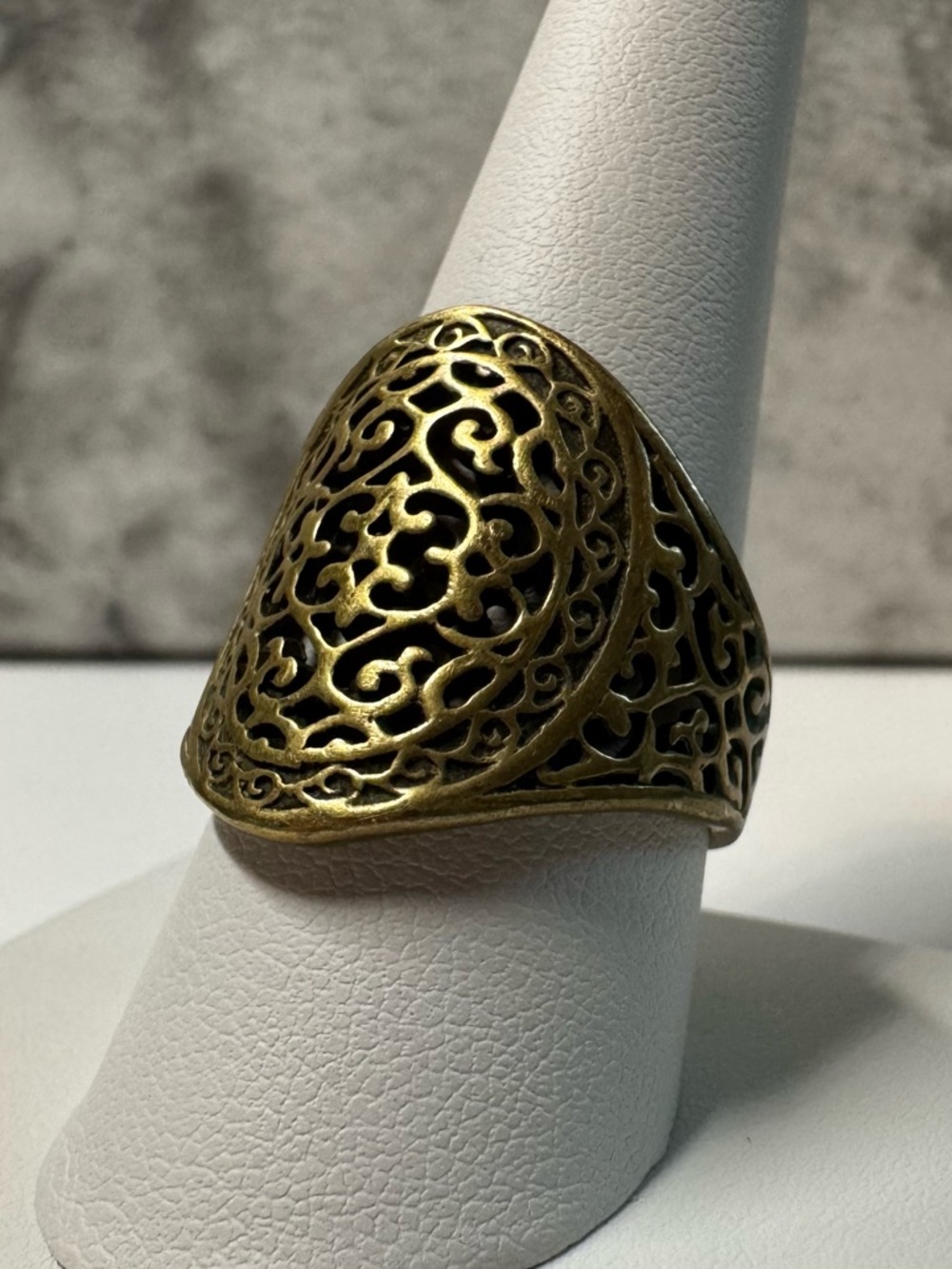 Premier Designs Filigree Statement Ring Gold Tone Size 9 Vintage Style